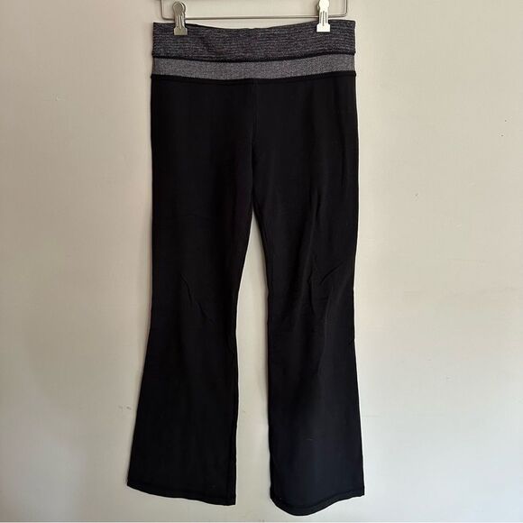 Lululemon Black Reversible Groove Yoga Pants size 6 - Picture 1 of 8